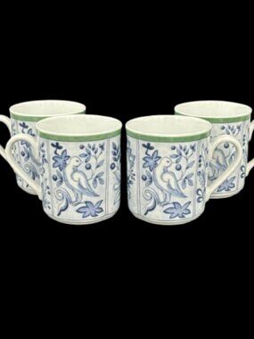 Vintage Villeroy & Boch Cordoba Germany Blue White Bird Floral Coffee Mug Set 4